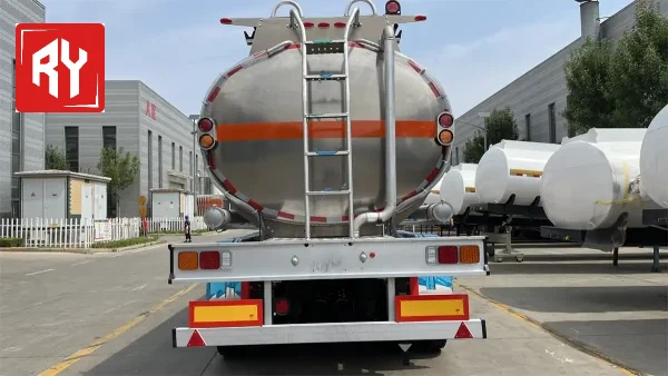3 Axles 40000 Liters Fuel Tank Semi Trailer Oil Transport Tank Semi Trailer For Sale factory